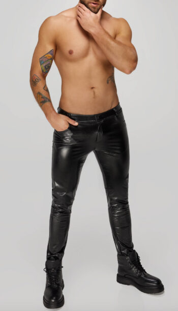 H067 Pantalon long en wetlook serpent avec poches arrière